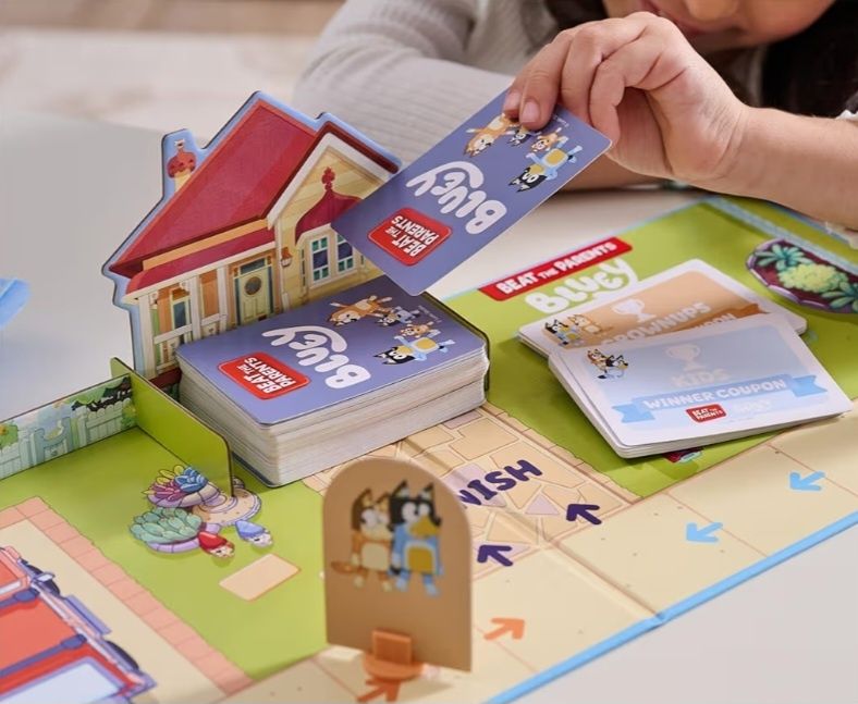 Bluey настолна игра Beat the Parents - нова,на английски