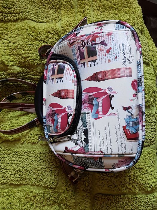 Продавам дамски чанти