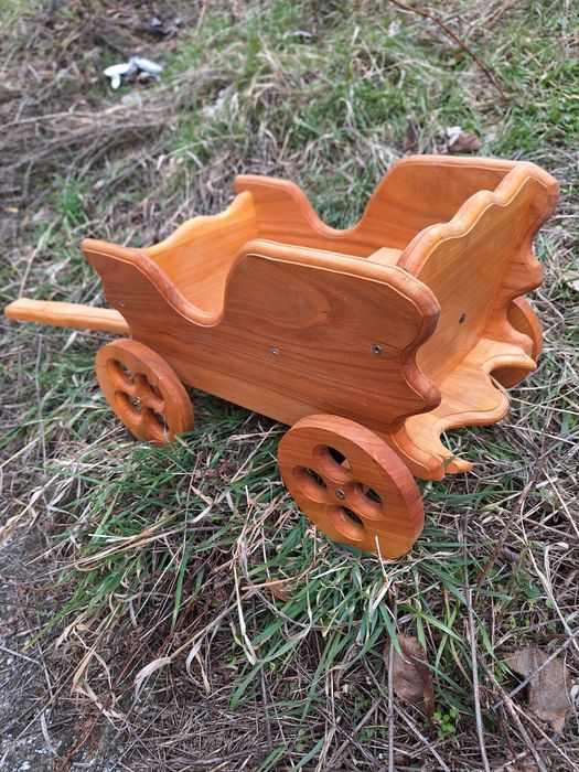 Градинска каручка за саксия