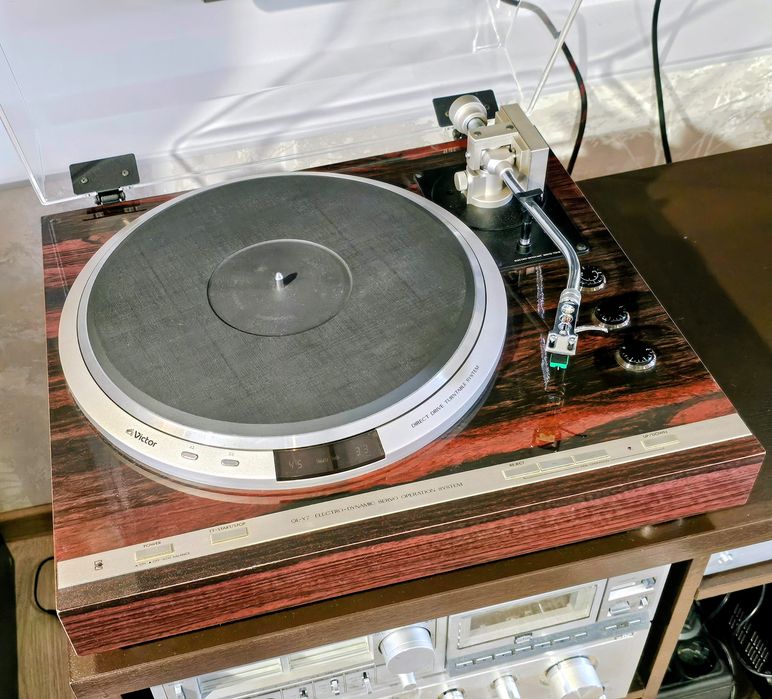 Проигрыватель Viktor QL-Y7, усилитель JA-S55, дека KD-A55.