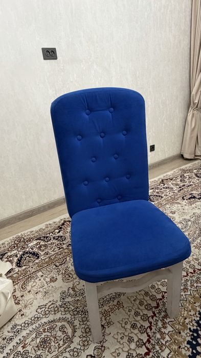 Стол, стулья жақсы жағдайда