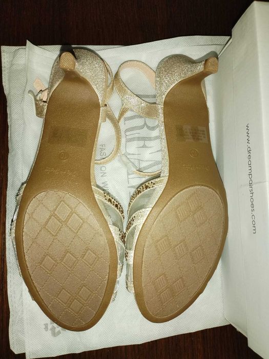 Vand sandale Dream Pairs Nina