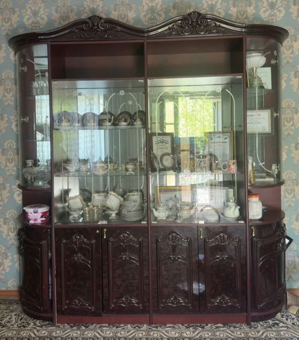 Stenka alo dizandagi chiroyli va sifatli mebel