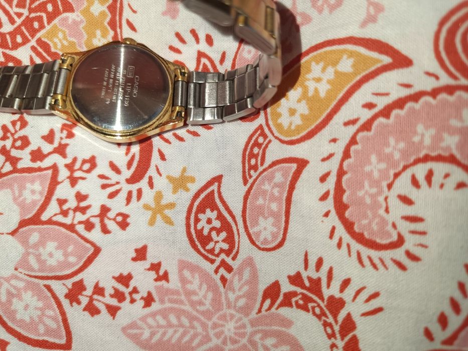 Дамски часовник Casio