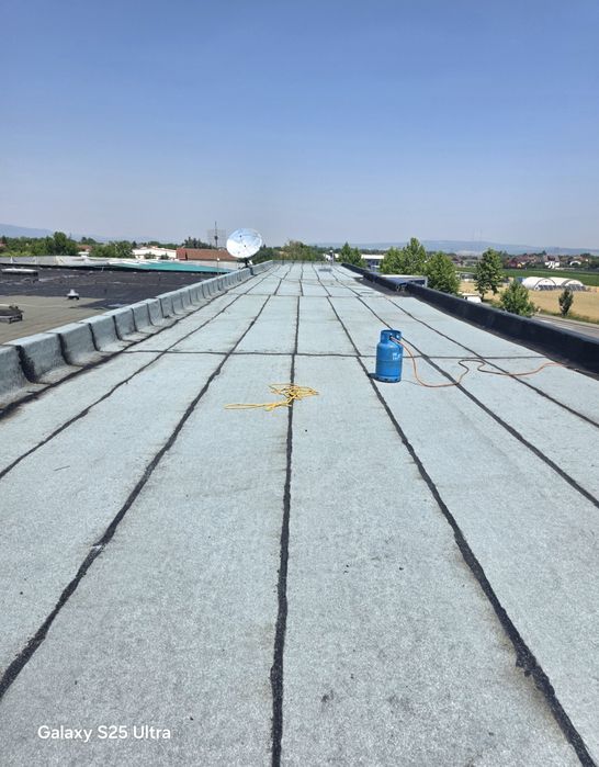 Hidroizolații  / terase  / balcoane  / acoperișuri  / izolații