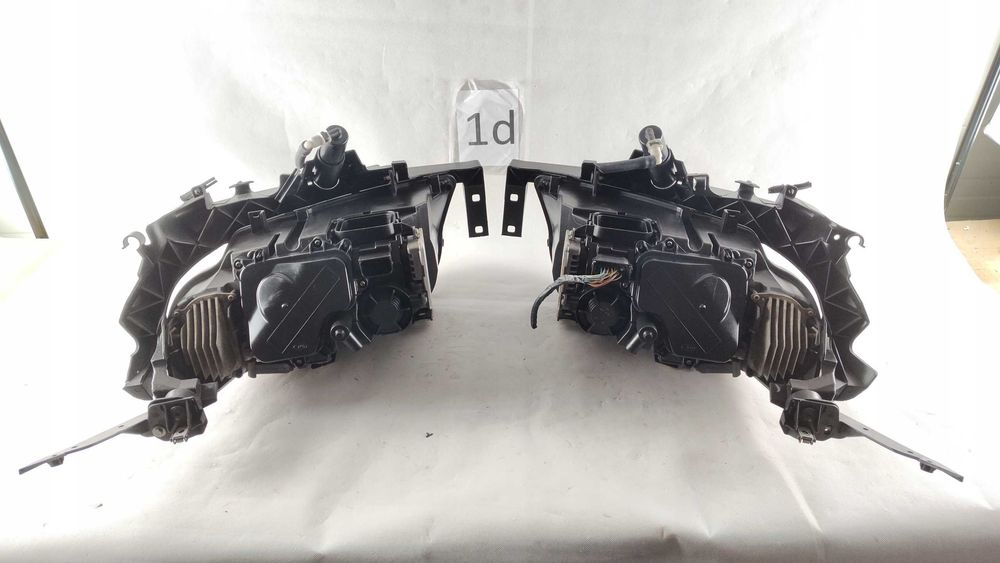 Bmw 3 E90 E91 lci far bixenon stanga dreapta faruri led xenon