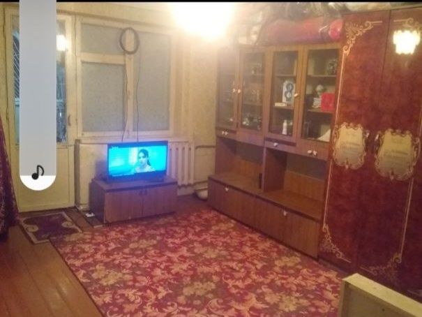 Dom 3 xonalik sotiladi