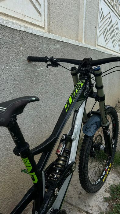 Vand bicicleta de downhill yt industries 2.0comp