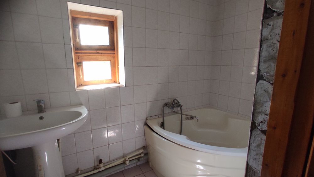 Продается дача в п.Навбахор, Паркентский район