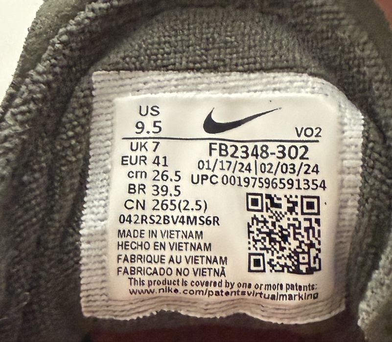 Продам кроссовки NIKe