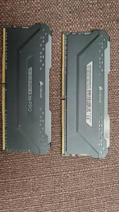 64GB DDR4 RAM, Corsair Vengeance RGB Pro,2*32 gb,3200 mhz.