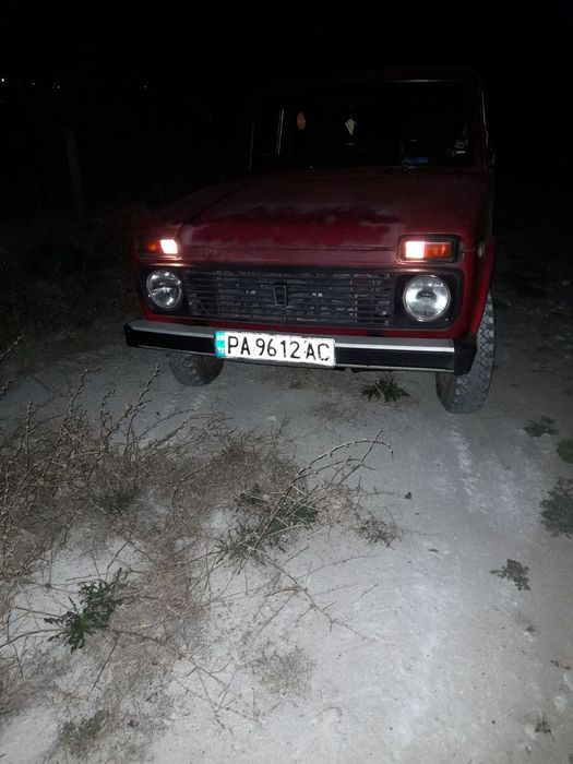 Продавам Лада "Нива"