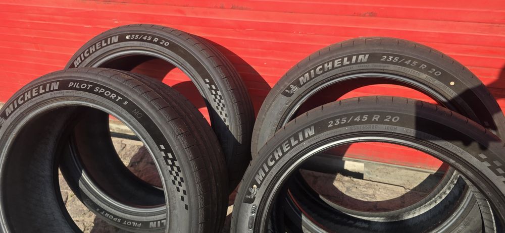 Летни гуми 235 40 20 Michelin Pilot Sport5 4бр