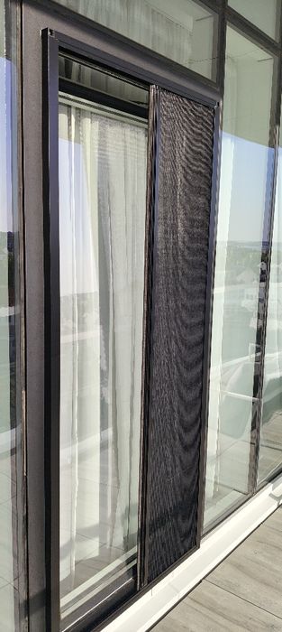 Confectionez plase plisse contra insectelor