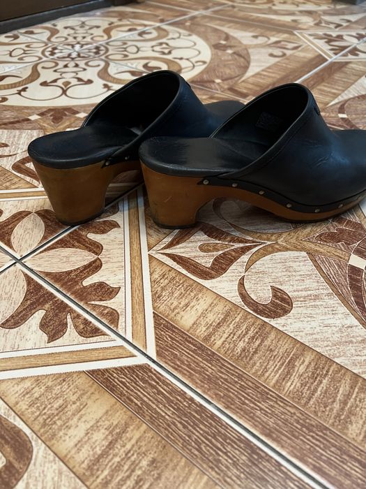 Продам обувь женскую сабо