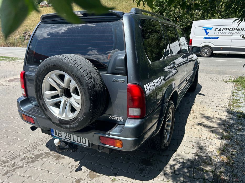 Suzuki Grand Vitara XL7