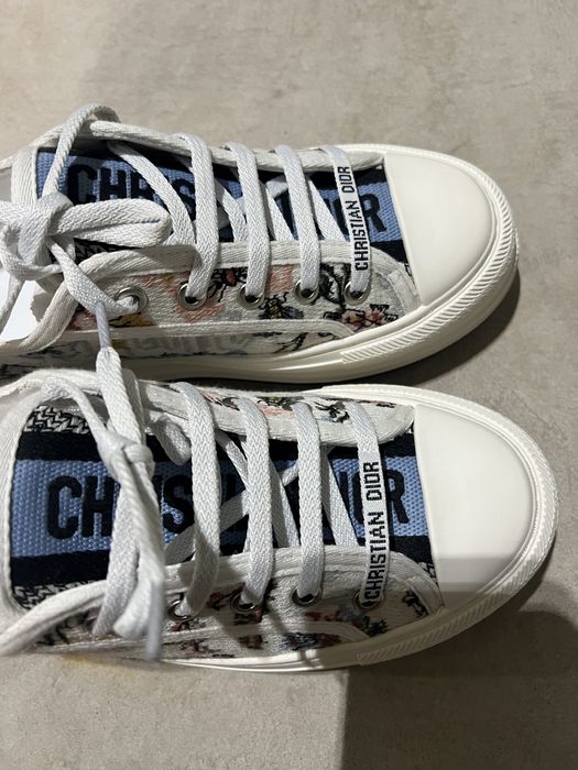 Маратонки Dior.