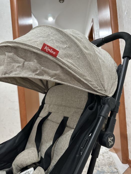 Коляска Kinlee.