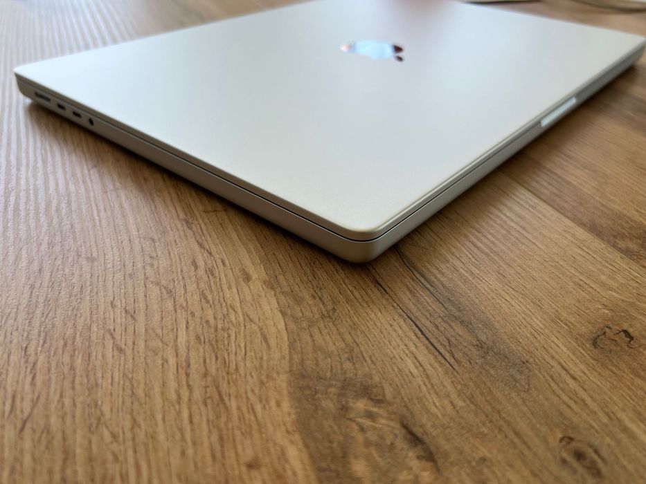 MacBook Pro 16" M4 MAX 16-CPU, 40-GPU, 48GB RAM, 1TB SSD