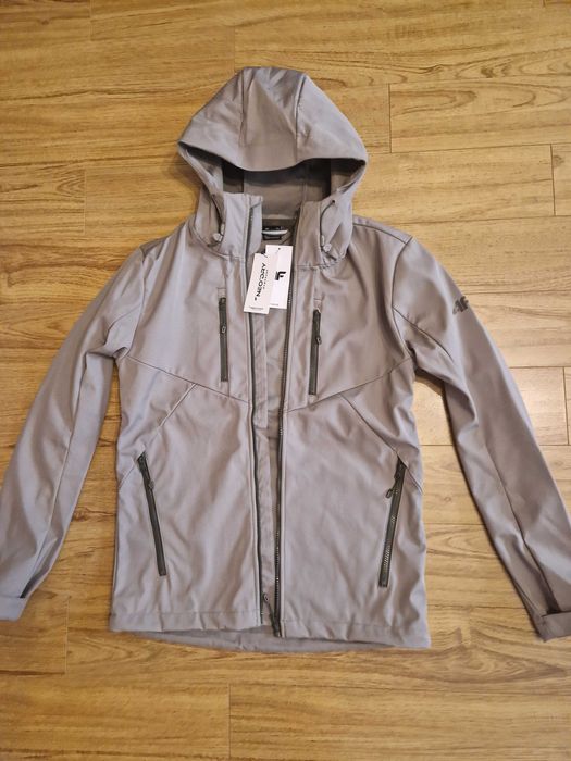 Geaca ploaie 4F Softshell Neodry, noua, masuri S si XXL
