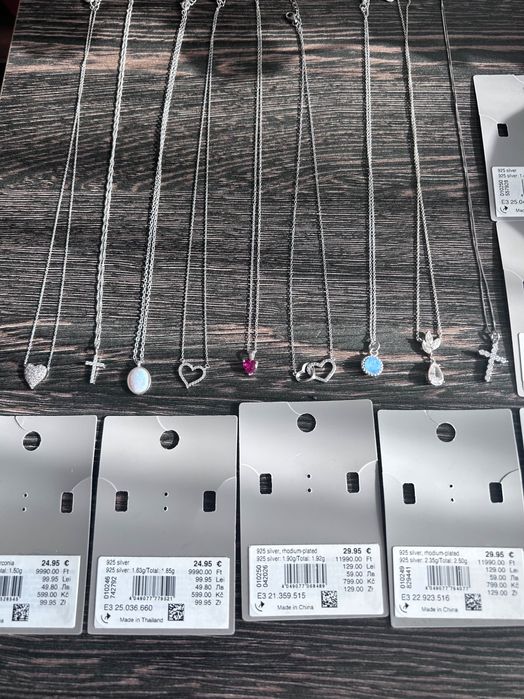 Сребърни колиета