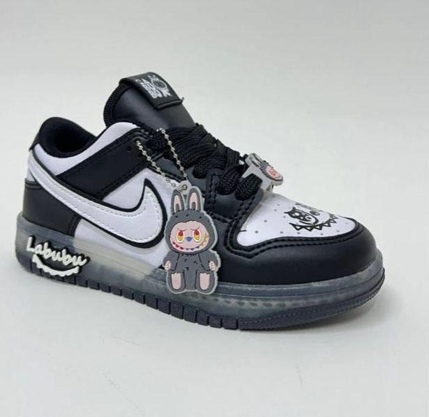 Adidasi fetite și baieti