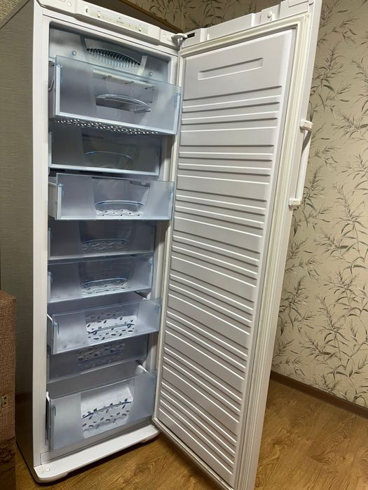 Морозильная камера Бирюса