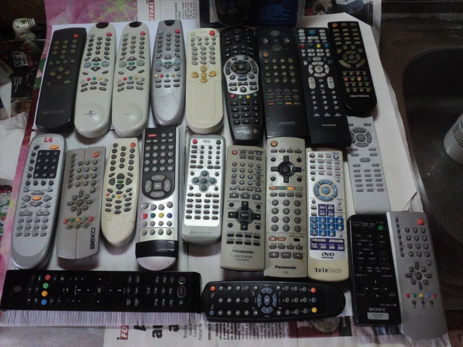 combina SONY , +telecomenzi diferite Sony,Humax,panasonic,..