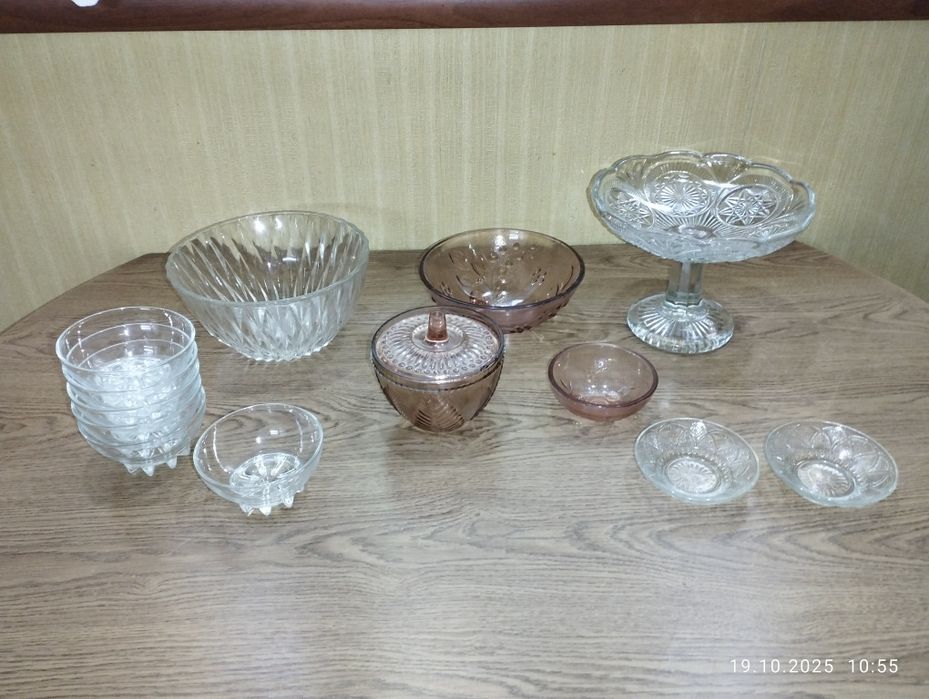 Стеклянные вазы чашки б/у