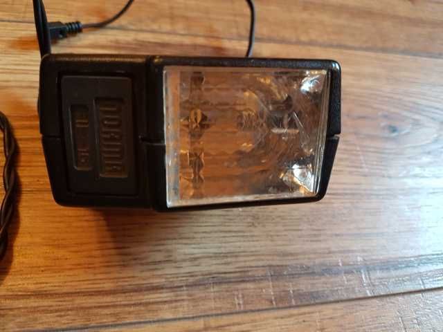 Vand Blitz pentru aparat fotografiat.