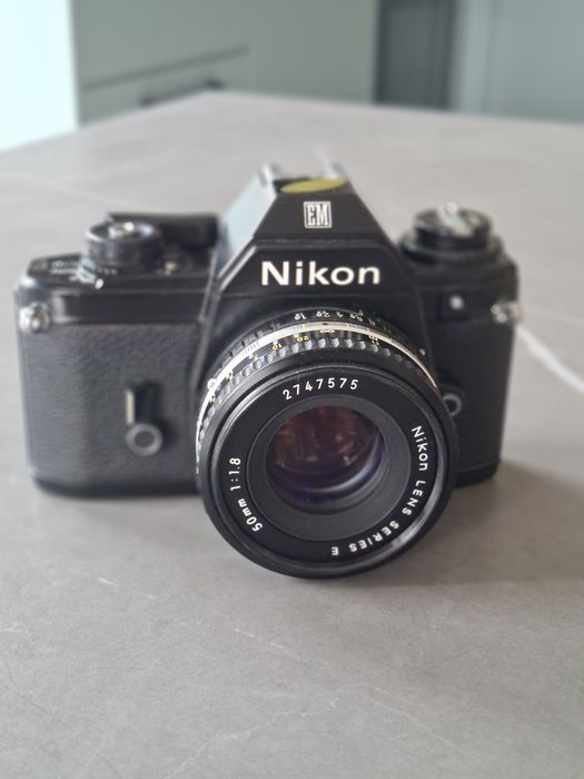 Обектив Nikon 50мм 1.8 + Nikon EM