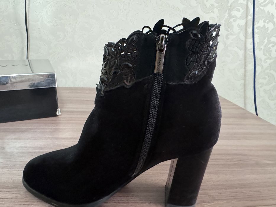 Батильоны велюровые