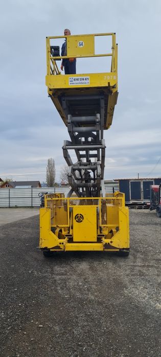 Nacela tip foarfeca diesel 18m  Genie 5390