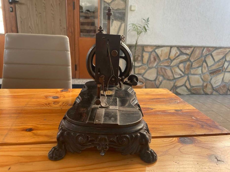 Saxonia Hand Crank Sewing Machine -Шевна машина