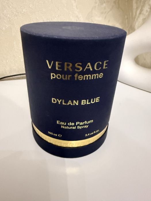 Продается парфюм  Versace