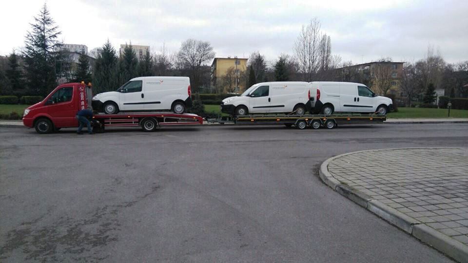 Пътна помощ и репатрак с лебедка пътна помощ Окей услуги автовоз