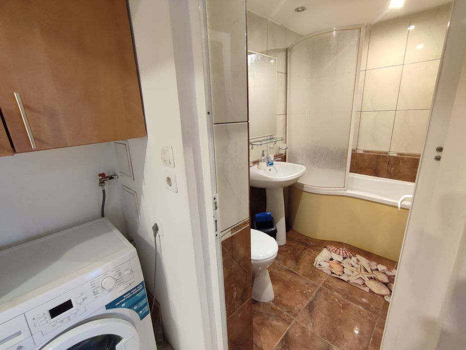 Dau in chirie apartament cu doua camere central