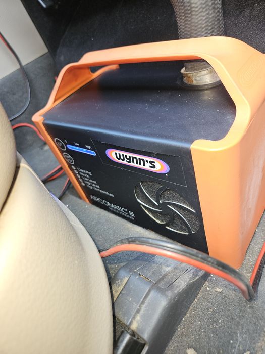 ÎNCARCARE FREON R134A si r1234yf