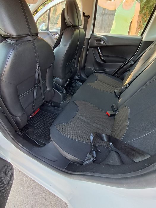 Автомобил Citroen C3