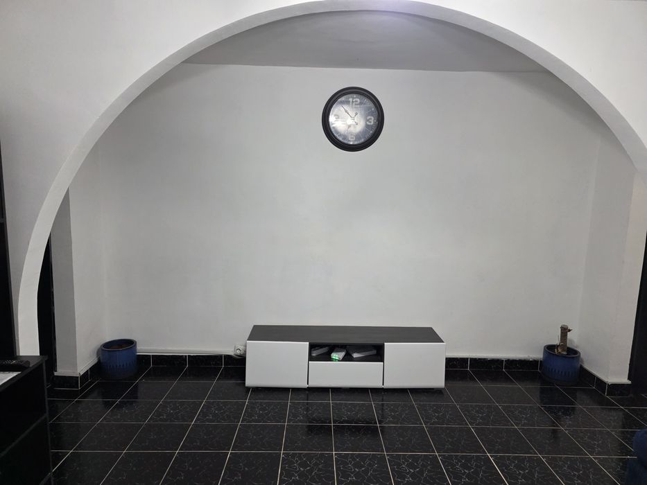 Inchiriez apartament