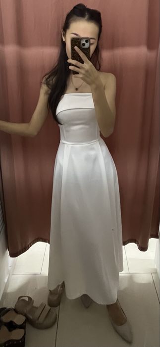 ПЛАТЬЯ белый цвет