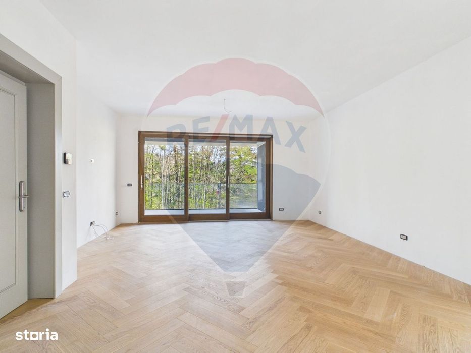 Apartament parter cu 3 camere, curte proprie in inima padurii - Sinaia