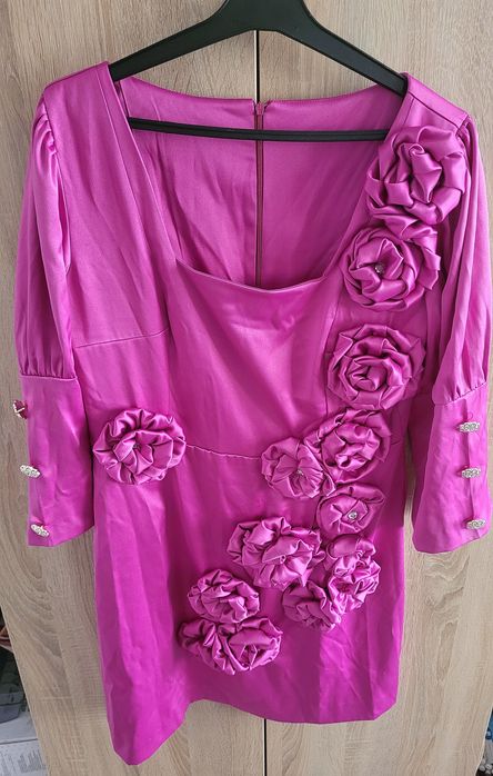 Rochie deosebită din tafta cu bujori 3D