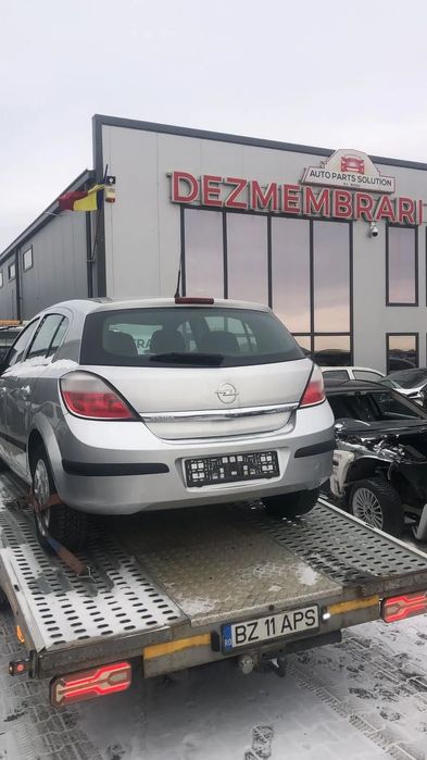 Dezmembram Opel Astra H 1.9 CDTI 150 CP an fabr. 2008