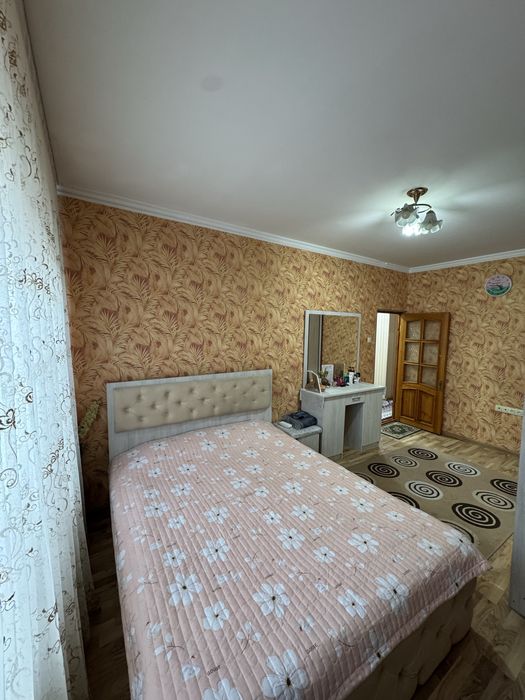 Чорсу, Гулобод, 3 хона, 2-этаж, Супер локация, мебель-техникалари била