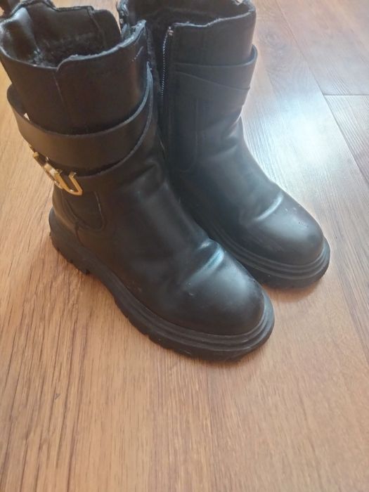 Продается детская обувь бу