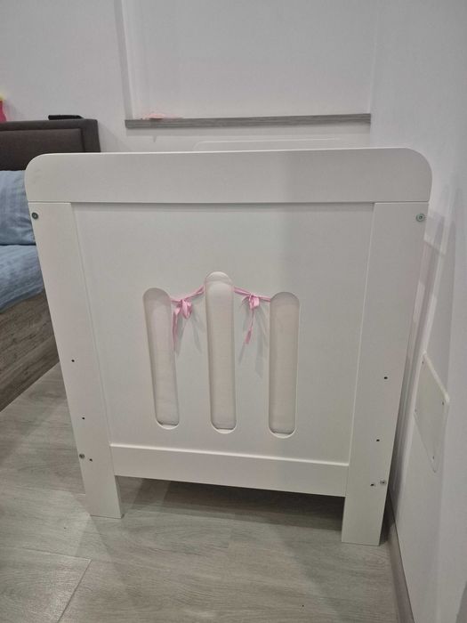 Pătuț copii plus saltea plus păturici laterale..