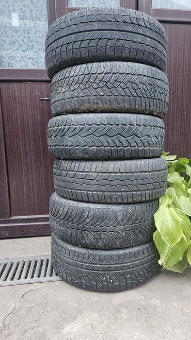 Vand cauciucuri 205 / 55 R 16 la 40 lei bucata