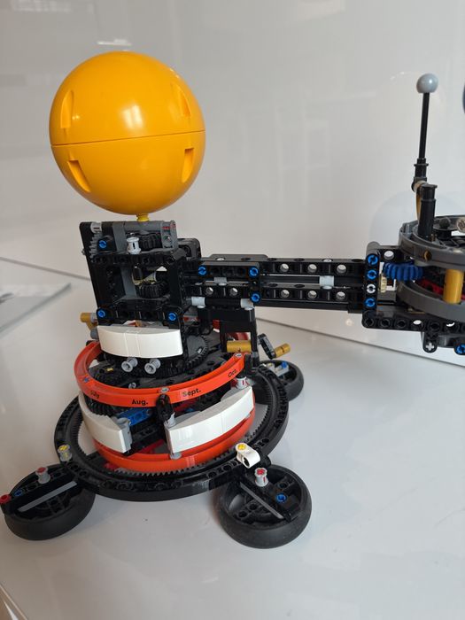 Lego 42179 Солнечная система