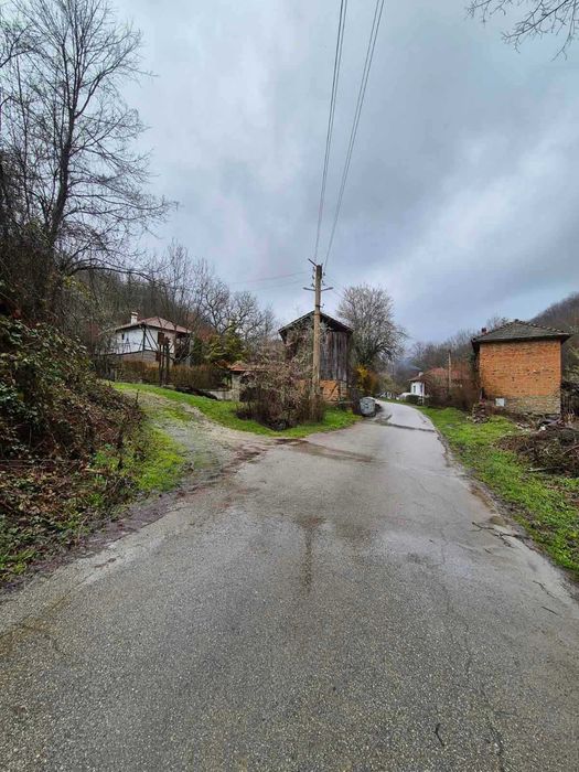 Парцел в област София !